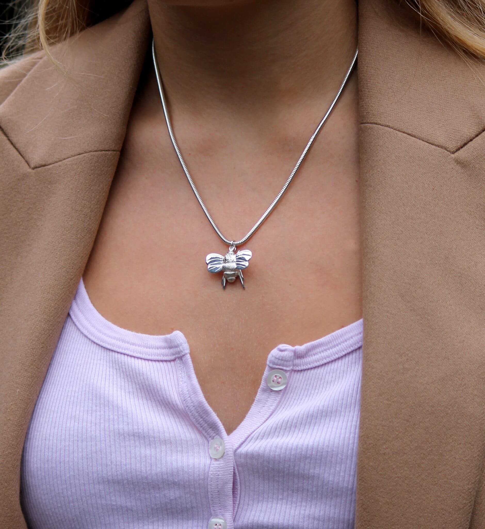 Tiffany & Co. 0.64tcw Diamond Schlumberger Butterfly Pendant Necklace –  Catherine Trenton Jewellery