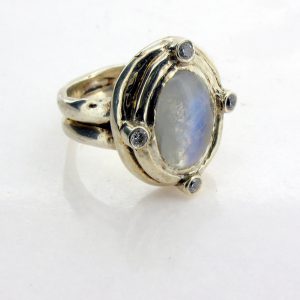 moonstone ring medium with side stones1